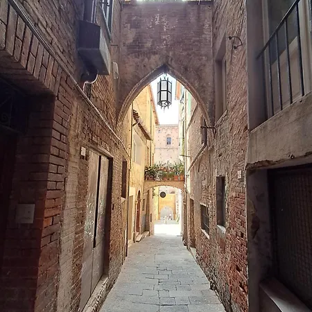 密涅瓦酒店