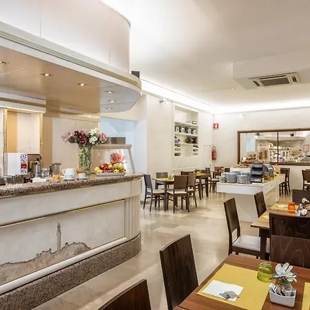Minerva Hotel 3*
