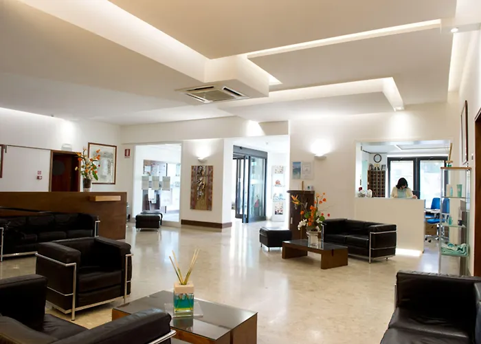 Minerva Отель Сиена