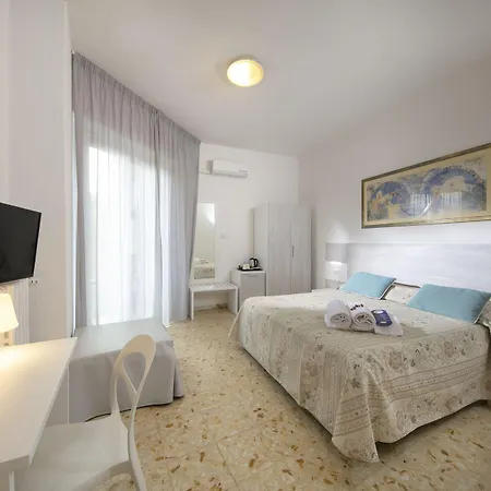 Minerva Hotel 3*